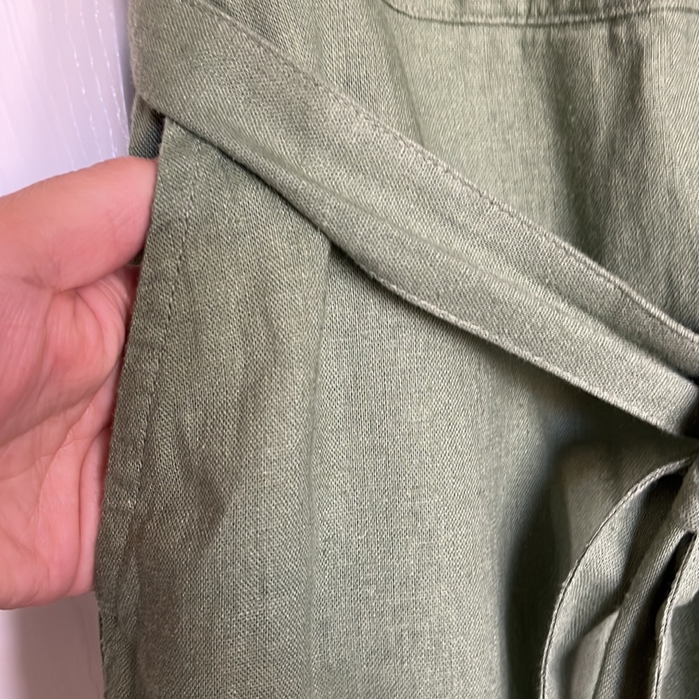 Linen Blend army green sleeveless V neck jumpsuit. - Picture 7 of 9